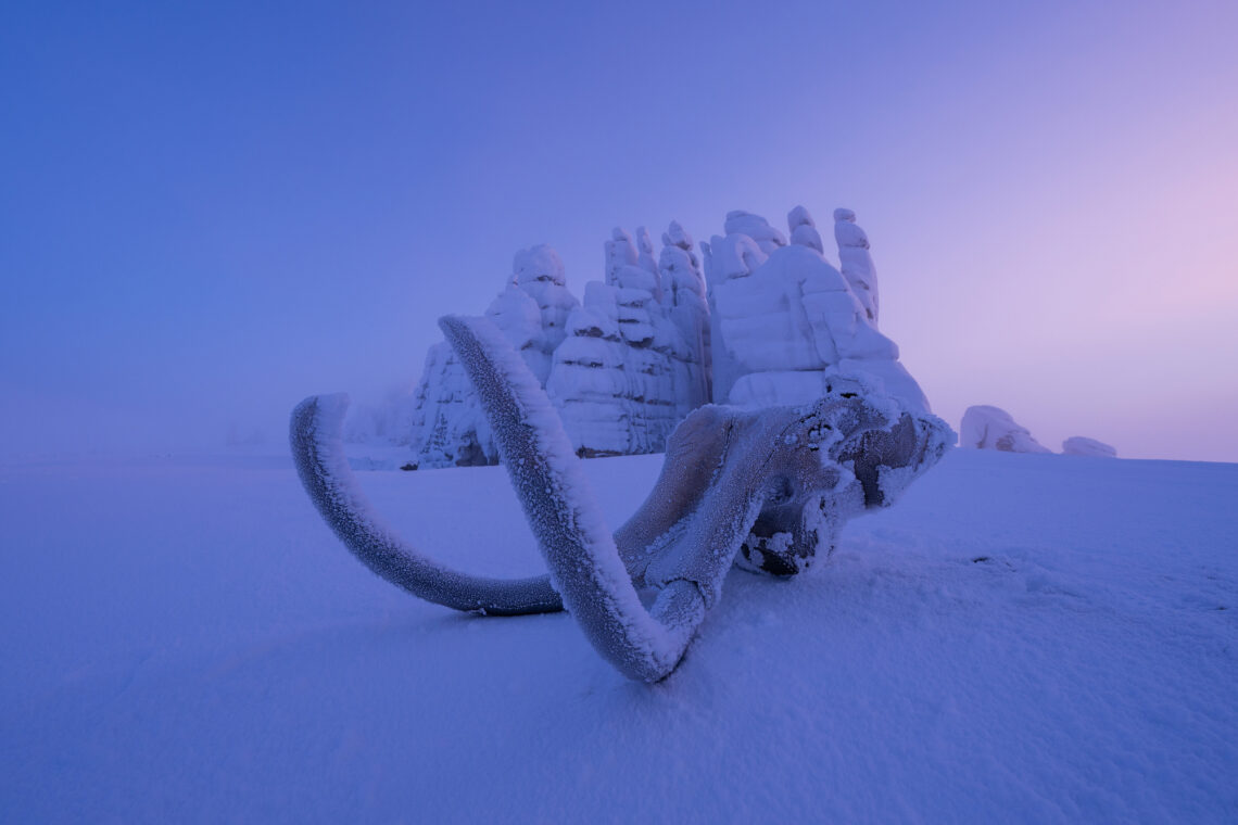 Fotografie Risen nach Jakutien. Winter-Foto-Expedition erneut die Felsformationen von Ulachen-Sys zu erreichen
