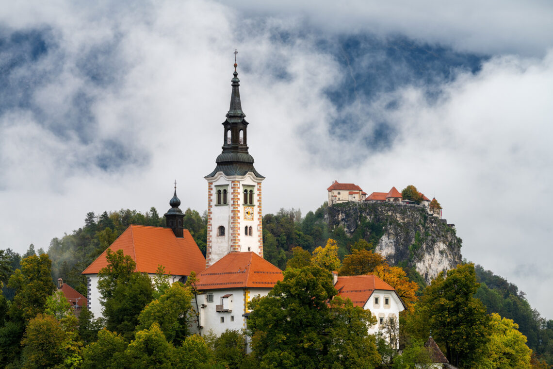 Slowenien Fotoreise, den Kirchen, die auf malerischen Hügel stehen - Rolf Gemperle Naturfotografie